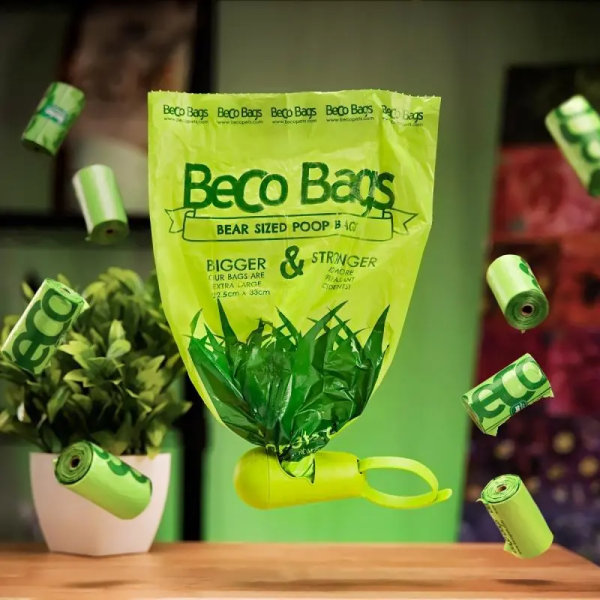Beco Dispenser Pocket portasacchetti per escrementi cane con rotolo | agganciabile; prodotto 100% biodegradabile e sostenibile